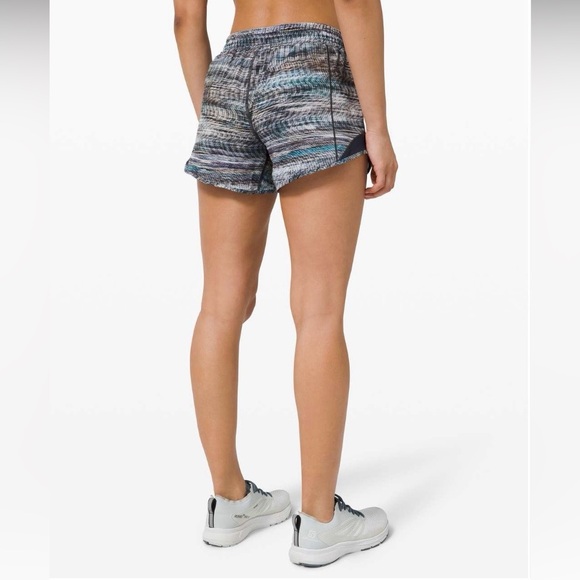 lululemon athletica Pants - NWT Lululemon Hotty Hot Short *Long 4"
Digital Oasis Grey Multi True Navy sz 12